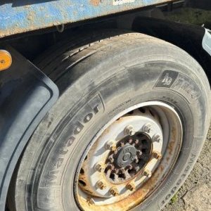foto 18t přívěs valník na 6.9m 14.2t dobré pneu Panav PV18